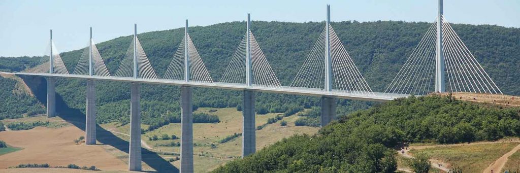 randonnée viaduc millau en Aveyron